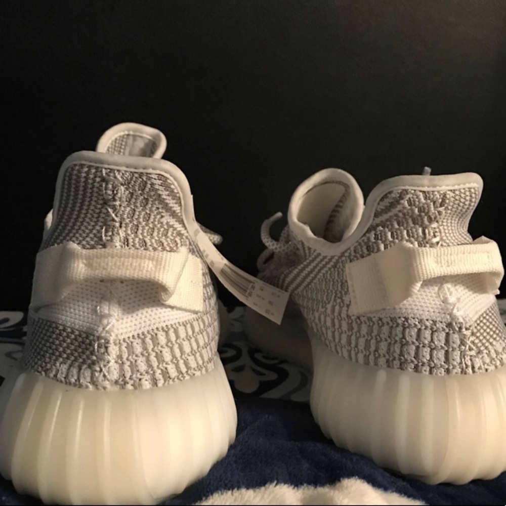 Yeezy static’s - Picture 3 of 4